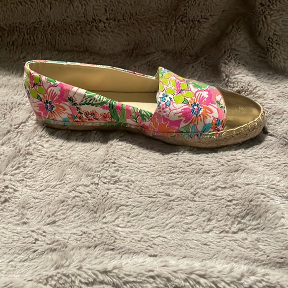 Like new Lilly Pulitzer espadrilles! - Picture 4 of 6